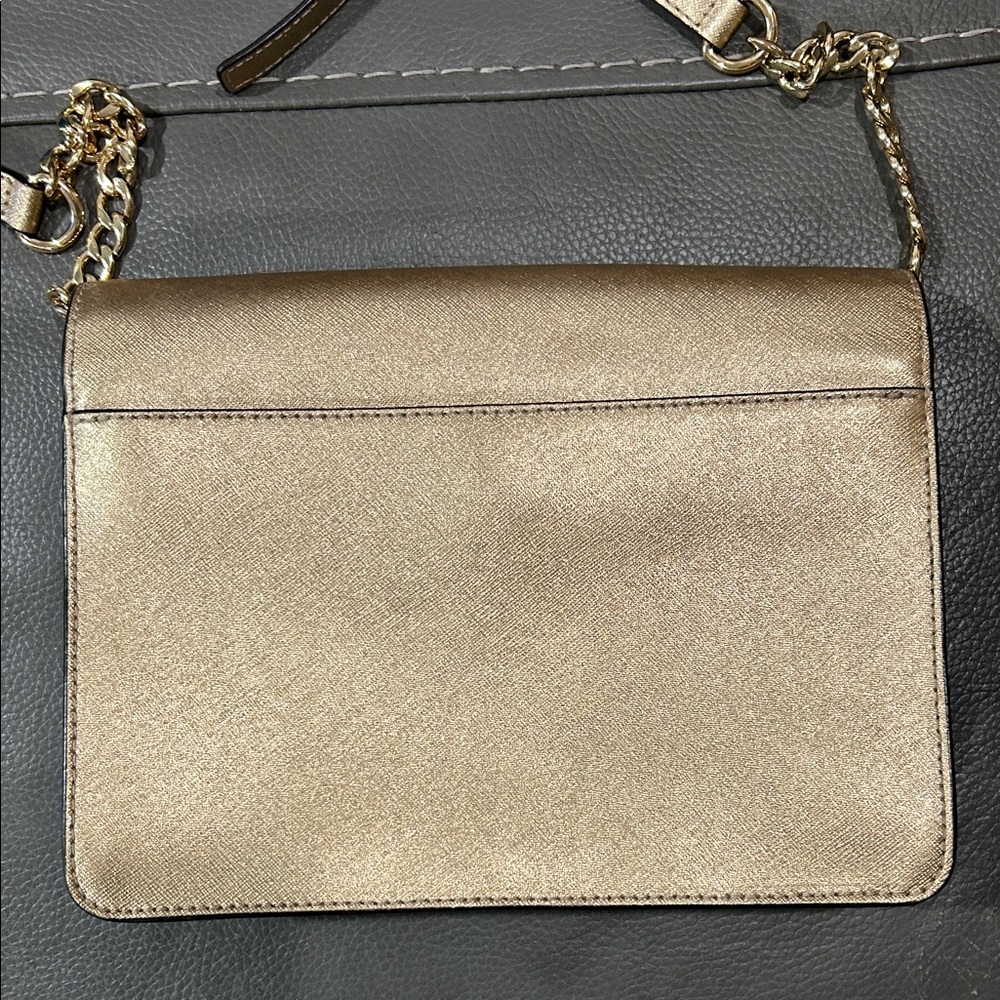 Michael Kors Jet Set Gold Crossbody Bag, PRISTINE CONDITION (dimensions 9.5”x7”) - Picture 9 of 16